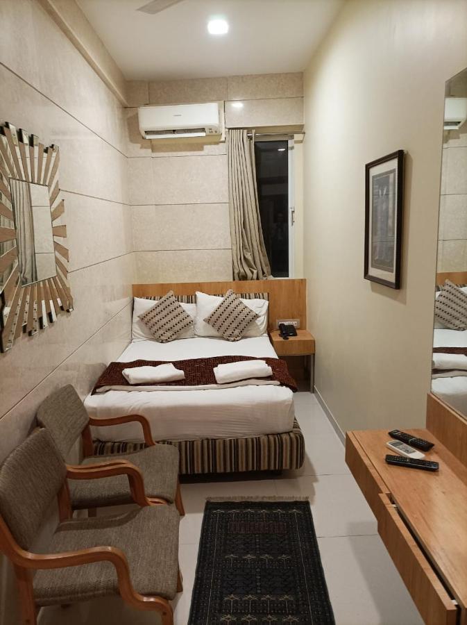 Bentley Hotel Marine Drive Bombay Exterior foto