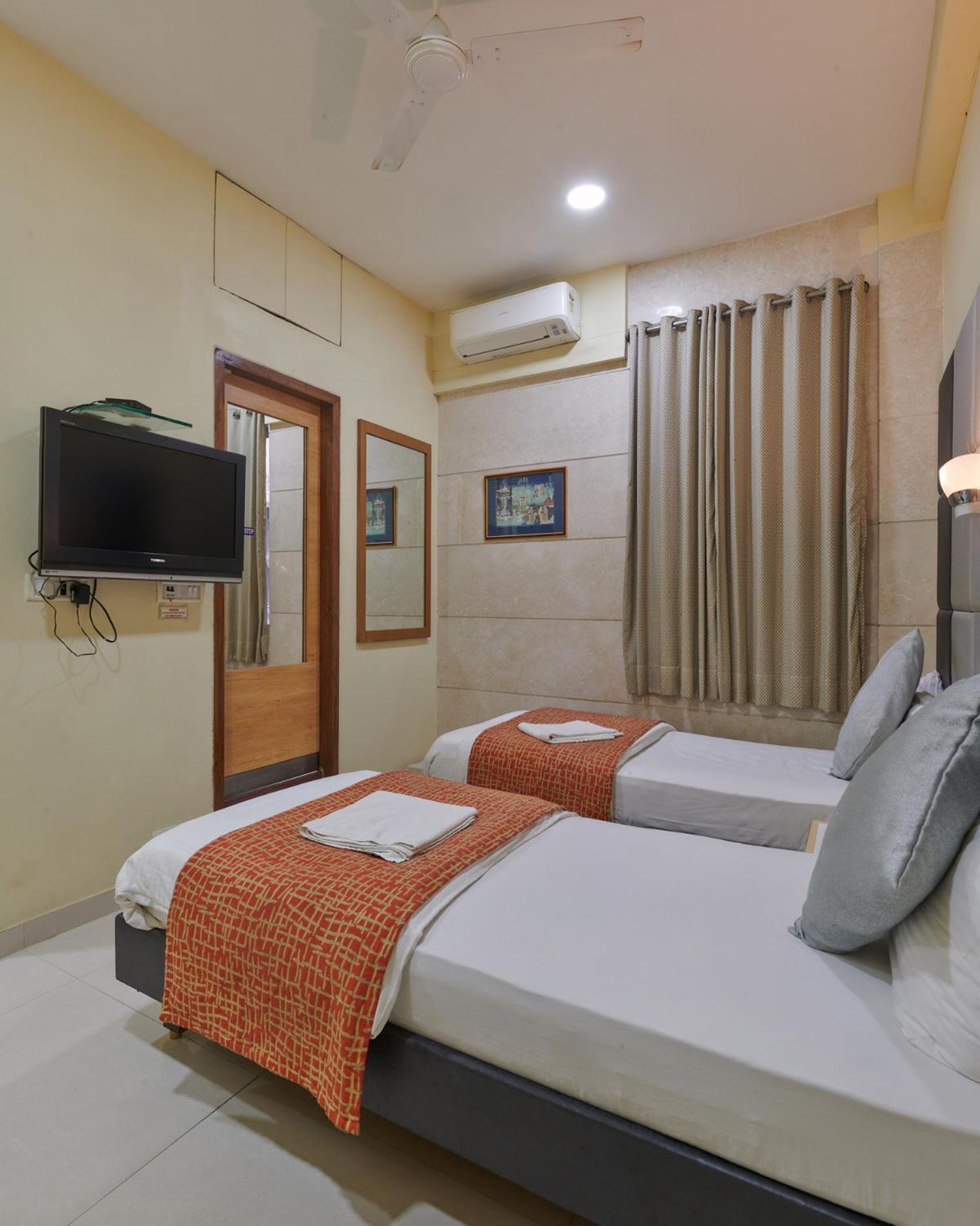 Bentley Hotel Marine Drive Bombay Exterior foto